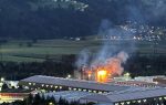 Jenbach-Brandgeschehen bei Holzverarbeitungsfirma  -Fotocredit: ZOOM.TIROL